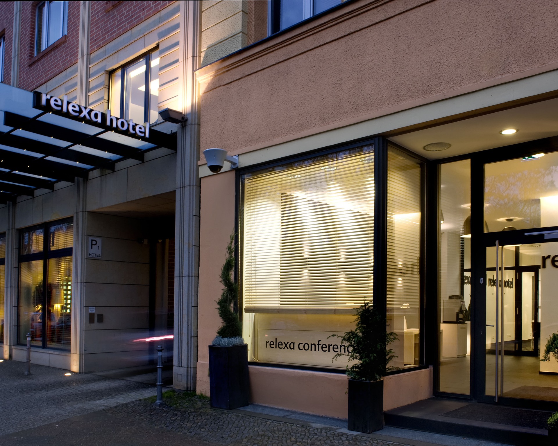 Tagungsraum Berlin Mitte Ausseneingang relexa hotel Berlin - Tagungsraum Berlin Mitte Ausseneingang